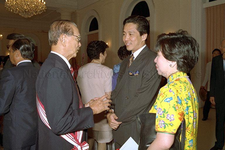 Mr Wee Kim Wee, former president of Singapore, with General Manager Ms Jennie Chua of Raffles Hotel Singapore and President of Wah Chang International Ho Kwon Ping at the reception during conferment ceremony of the Order of Temasek (First Class) on him at Istana