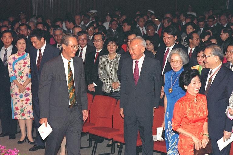 Prime Minister Goh Chok Tong, Senior Minister and Mrs Lee Kuan Yew, Deputy Prime Minister Brigadier-General Lee Hsien Loong and his wife, Madam Ho Ching, with guests at investiture of 1993 National Day awards held at Singapore Conference Hall in Shenton Way. On the right is Madam Ling Siew May, wife of President Ong Teng Cheong.