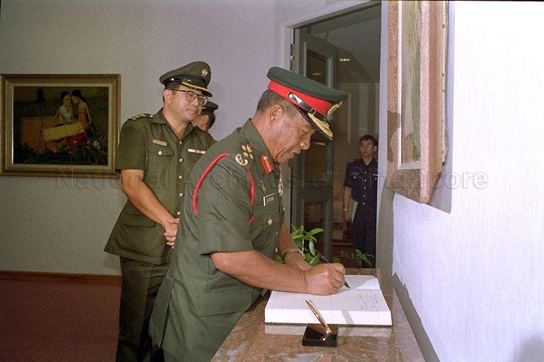 Taken at: Courtesy call on Prime Minister (PM) Goh Chok Tong by Chief of Defence Force General Tan Sri Borhan Ahmad, the Federal State of Malaysia, at the Istana Pictured: Chief of Defence Force of the Federal State of Malaysia General Tan Sri Borhan Ahmad