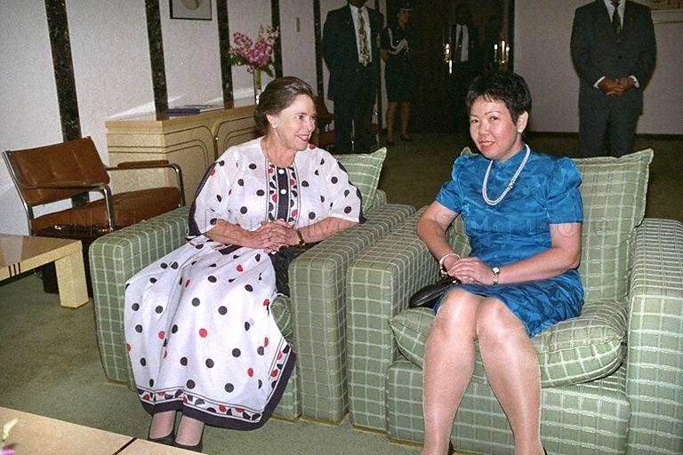 Mrs Dallas Hayden, wife of Australian Governor-General Bill Hayden, with Mrs Abdullah Tarmugi, wife of Acting Minister for Community Development and Senior Minister of State for Home Affairs, at VIP lounge in Singapore Changi Airport