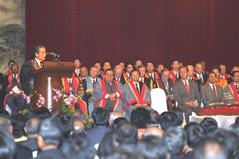Tan Sri Dato' Dr Abu Bakar Suleiman, Master of Academy of Medicine, Malaysia, speaking at Opening Ceremony of the 30th Singapore-Malaysia Congress of Medicine at Shangri-la Hotel