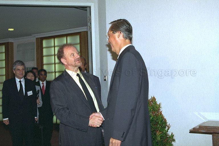 Taken at: Call on Prime Minister (PM) Goh Chok Tong by Foreign Secretary of the United Kingdom of Great Britain and Northern Ireland (UK), Robin Cook, at the Istana Pictured: UK Foreign Secretary Robin Cook, PM Goh Chok Tong and UK High Commissioner to Singapore Alan Hunt