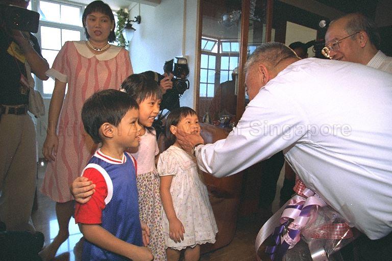 Taken at: Visit to home of Singaporean family at Blk 81 Lorong 4 Toa Payoh by Chief Executive of the Hong Kong Special Administrative Region (HKSAR), People's Republic of China (PRC), Mr Tung Chee-hwa Pictured: HKSAR Chief Executive Tung Chee-hwa