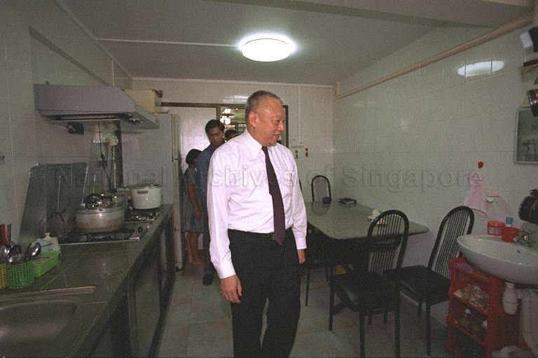 Taken at: Visit to home of Singaporean family at Blk 118 Lorong 1 Toa Payoh by Chief Executive of the Hong Kong Special Administrative Region (HKSAR), People's Republic of China (PRC), Mr Tung Chee-hwa Pictured: HKSAR Chief Executive Tung Chee-hwa