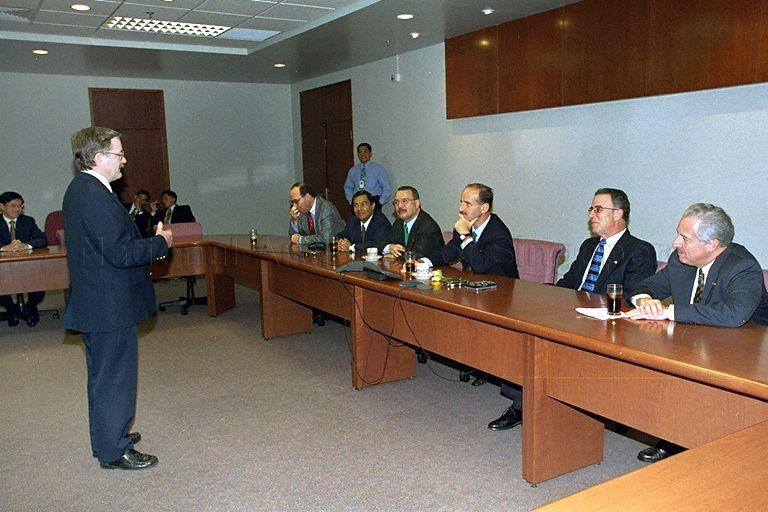 President of Costa Rica Jose Maria Figueres (seated, third from right) and delegation members being briefed by official of Seagate Technology International during their visit to the plant at Ang Mo Kio Avenue 5. The Costa Rican President was on a three-day official visit to Singapore at the invitation of Prime Minister Goh Chok Tong.