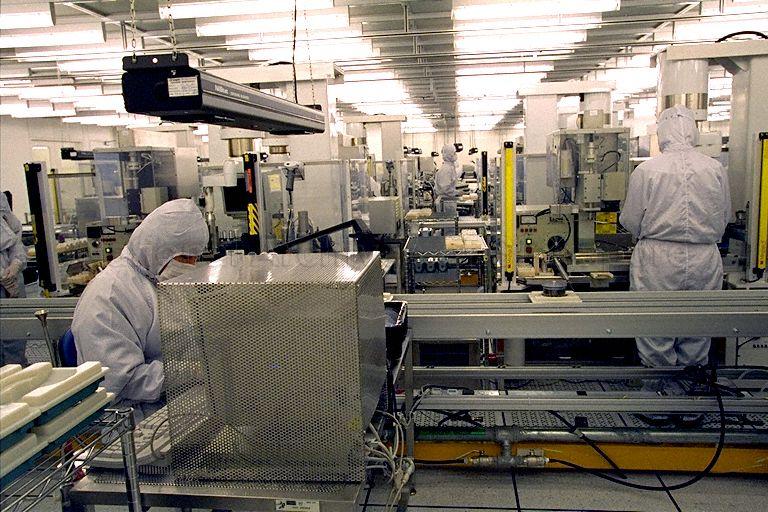 View of staff working at Seagate Technology International located at 7000 Ang Mo Kio Avenue 5. President of Costa Rica Jose Maria Figueres visited the premises during his three-day official visit to Singapore.