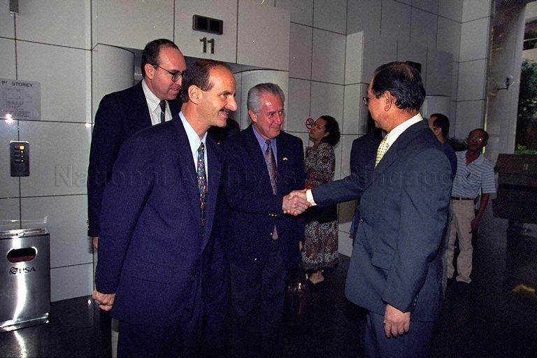 President of Costa Rica Jose Maria Figueres (left) with delegation members and official of Maritime and Port Authority of Singapore (MPA) at Port of Singapore Authority (PSA) Building in Alexandra Road after visit to MPA. A land tour of Singapore port was conducted for the Costa Rican President and his delegation following the MPA visit.