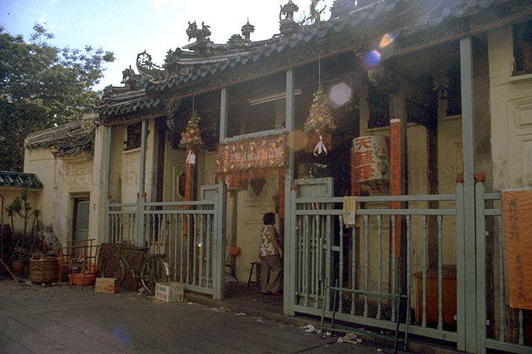 Wak Hai Cheng Bio (Yueh Hai Ching Temple) at Phillip Street, also known as Lao Yah Keng to the Teochews