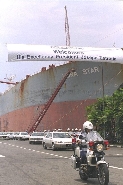Motorcade of Philippine President Joseph Estrada during his visit to Keppel Shipyard, 51 Pioneer Sector 1
