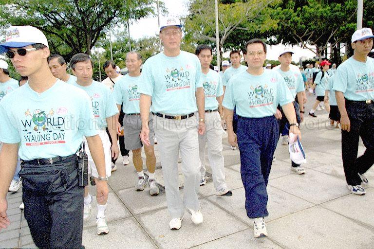 Prime Minister Goh Chok Tong, Minister for Community Development and Minister-in-charge of Muslim Affairs Abdullah Tarmugi and Chairman of Singapore Sports Council Ng Ser Miang walking at the World Walking Day cum launch of Singapore Sports Council’s Employee Fitness Programme in the vicinity of the National Stadium