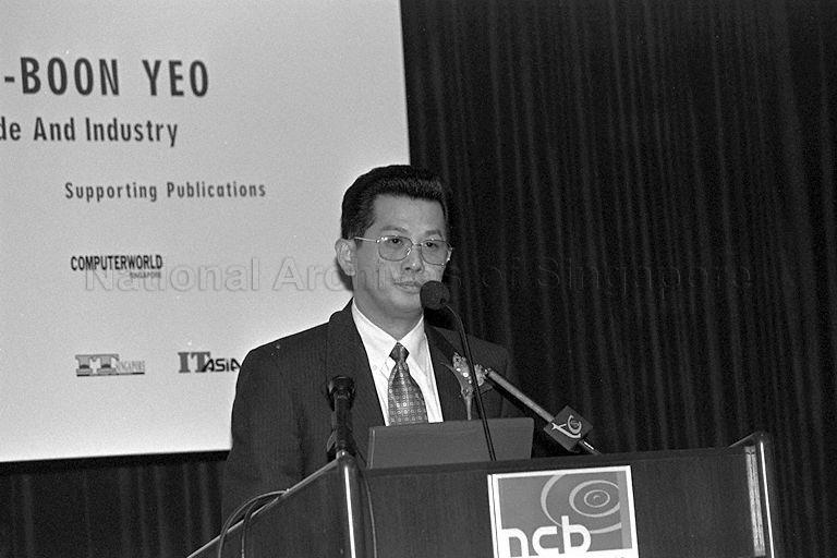 Guest speaker at launch-cum-seminar of CommerceNet Singapore Ltd at National Computer Board (NCB) auditorium. Guest of honour at the event was Minister for Information and the Arts and Second Minister for Trade and Industry Brigadier-General George Yeo Yong-Boon.