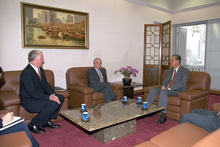Prime Minister (PM) Goh Chok Tong with Chairman of the Supervisory Board of Siemens AG Karl-Hermann Baumam (centre) during his call on PM at Istana
