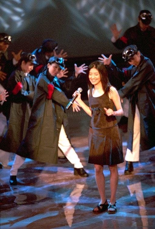 Taiwanese singer Tarcy Su Huilun performing a song during Television Corporation of Singapore (TCS) All Asian Star Search grand final at TCS TV Centre, Caldecott Broadcast Centre. Guest of honour at the event was Minister for Information and the Arts and Second Minister for Trade and Industry Brigadier-General George Yeo Yong-Boon.