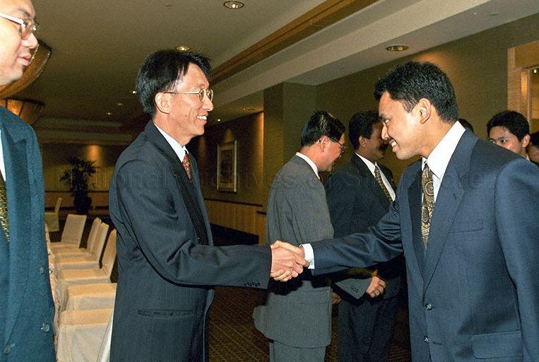 HRH Prince Haji Al-Muhtadee Billah Crown Prince Of Brunei Darussalem (shaking hands, right) attends lunch hosted by Minister for Education & 2nd Minister for Defence Rear Admiral Teo Chee Hean at the Ritz Carlton