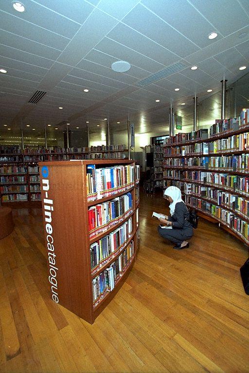 Library@Orchard at the fifth floor of Podium Block, Ngee Ann City in Orchard Road. The sixth library located in a shopping mall but first in the city, it was officially opened by Minister for Information and the Arts and Minister for the Environment Lee Yock Suan.