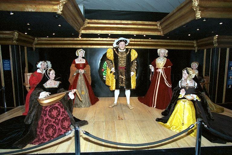Wax figures of British ruler Henry VIII and his wives at Madame Tussaud's Singapore exhibition at World Trade Centre Hall 2, Minister for Information and the Arts and Minister for the Environment Lee Yock Suan is guest of honour at the exhibition opening.