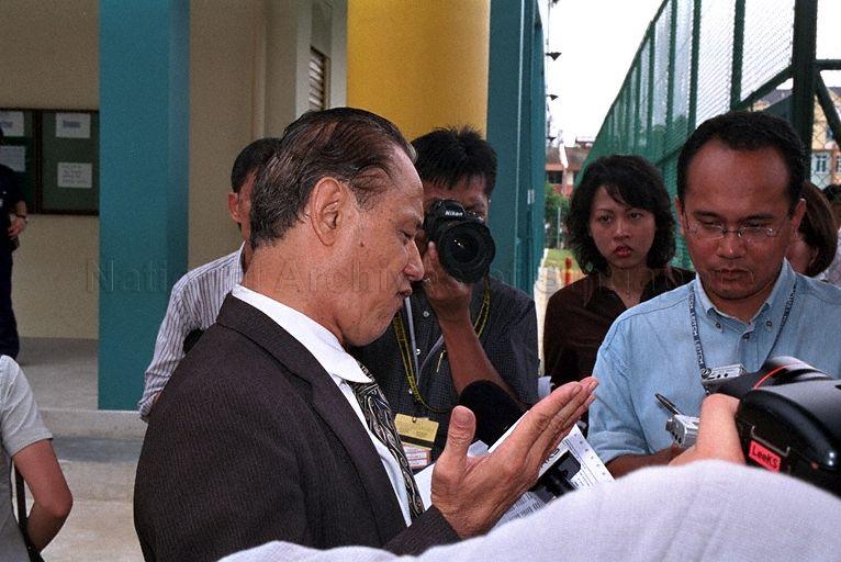 Taken at: Nomination Day for General Elections 2001 at Temasek Primary School Nomination Centre Pictured: Independent candidate for Joo Chiat Single Member Constituency (SMC) Ooi Boon Ewe