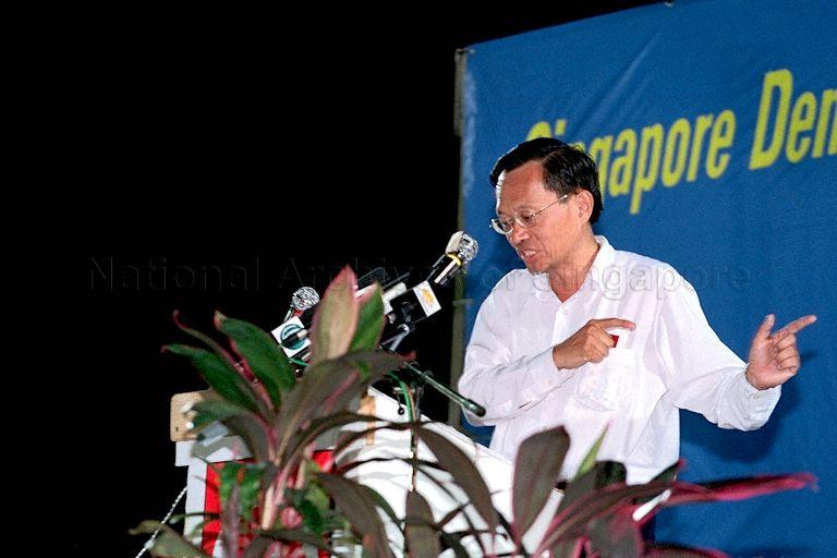 Taken at: Singapore Democratic Party (SDP) 2001 General Election rally at Bukit Gombak Stadium in Hong Kah Group Representation Constituency (GRC) Pictured: SDP candidate for Jurong GRC Vincent Yeo Boon Keng