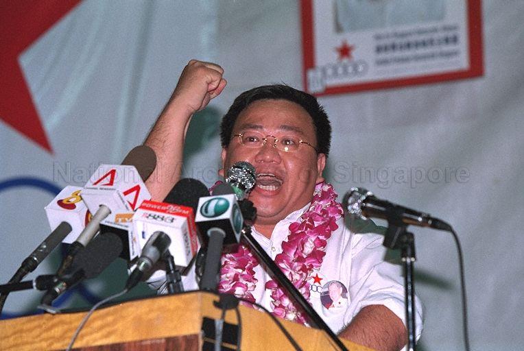Taken at: Singapore Democratic Alliance (SDA) rally for the 2001 General Election at the open field between Kallang Avenue and Lavender Street opposite Block 19 Kallang Avenue Industrial Estate Pictured: SDA candidate for Jalan Besar GRC Lim Bak Chuan