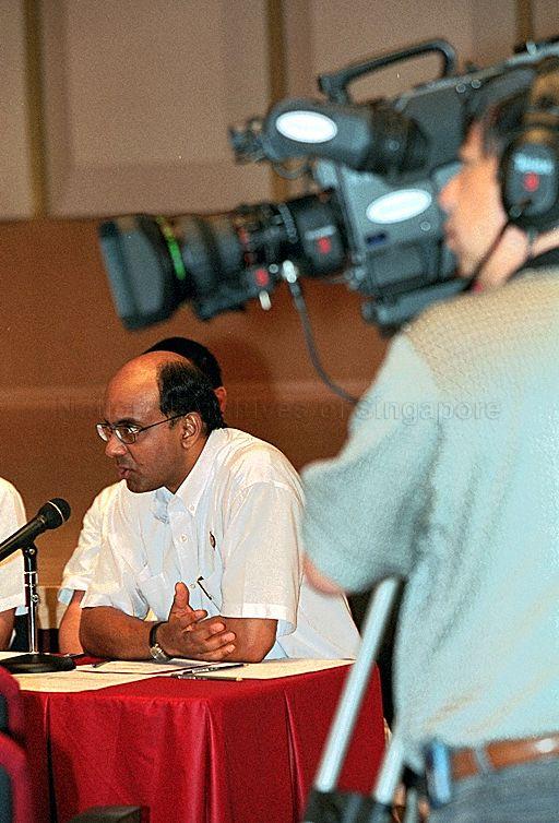 Taken at: General Election 2001 press conference at Singapore Conference Hall &nbsp;Pictured: Member of Parliament for Jurong GRC Tharman Shanmugaratnam