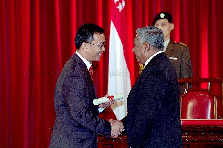 Taken at: Swearing-In of Prime Minister and Cabinet Ministers at the Istana Pictured: President S R Nathan and Minister of State-designate for Defence Cedric Foo