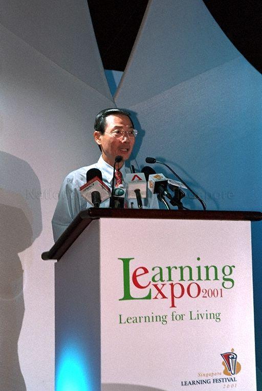 Taken at: Learning Expo 2001 Official Opening at Suntec City Pictured: Minister for Manpower Dr Lee Boon Yang