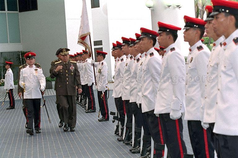 Taken at: Call on Deputy Prime Minister and Minister for Defence Dr Tony Tan by Commanding General of the Philippine Army Lieutenant-General Jaime de los Santos at Ministry of Defence (MINDEF) at Gombak Drive Pictured: Commanding General of the Philippine Army Lieutenant-General Jaime de los Santos