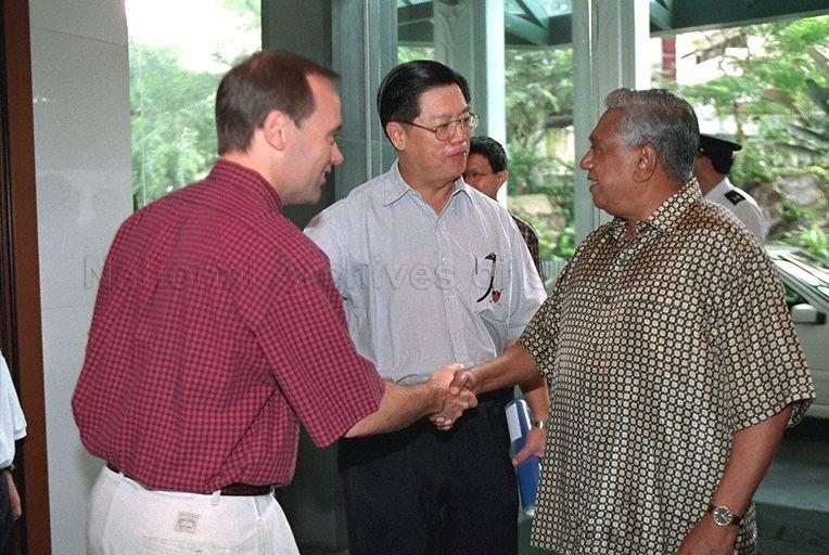 President S R Nathan (right) being introduced to official by Chief Executive Officer of Singapore Tourism Board (STB) Yeo Khee Leng (centre) at Tourism Court, Orchard Spring Lane. The President will be visiting Qian Hu Fish Farm and the Singapore Zoo's latest attraction, Elephants of Asia, during his half-day tour of STB's agro-tourism attractions.