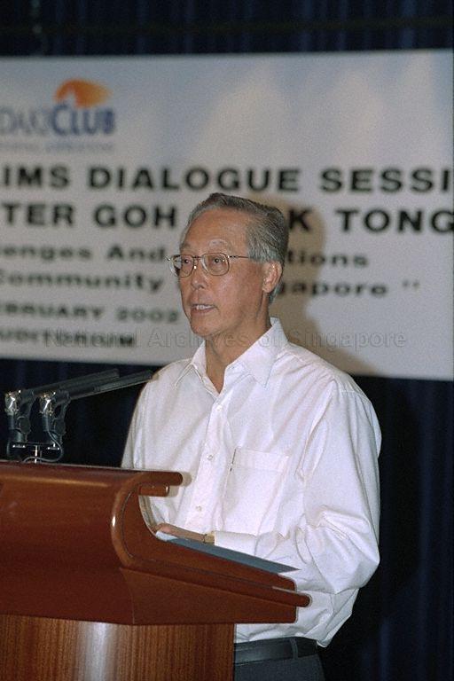 Prime Minister Goh Chok Tong speaking during Young Malay Muslims Dialogue Session organised by Mendaki Club held in Institute of Public Administration and Management, Civil Service College, North Buona Vista Road.