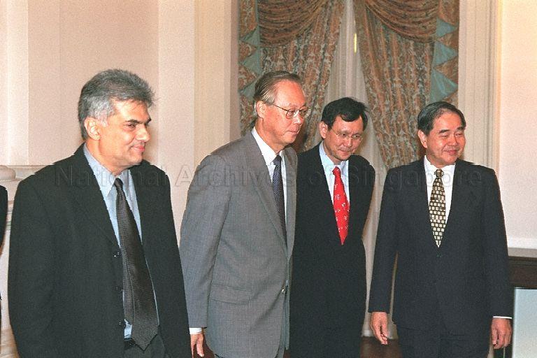 (From left) Prime Minister of Sri Lanka Ranil Wickremesinghe, Prime Minister Goh Chok Tong, Minister of State for Foreign Affairs and Trade and Industry Raymond Lim Siang Keat and Singapore High Commissioner (Non-Resident) to Sri Lanka Tan Kah Hoe at Istana. The Sri Lankan Prime Minister called on his Singaporean counterpart during working visit to Singapore.