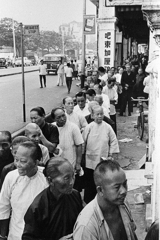 Voters on Singapore National Referendum Day 1962