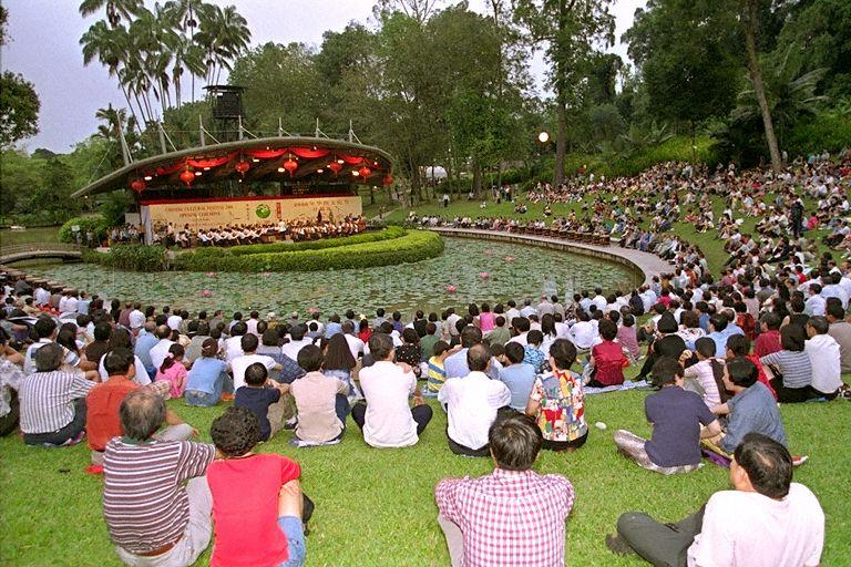 Open air concert at Shaw Foundation Symphony Stage at the Botanic Gardens. Concert was held during opening ceremony of the Chinese Cultural Festival 2000, where President S R Nathan and the First Lady were guests of honour.