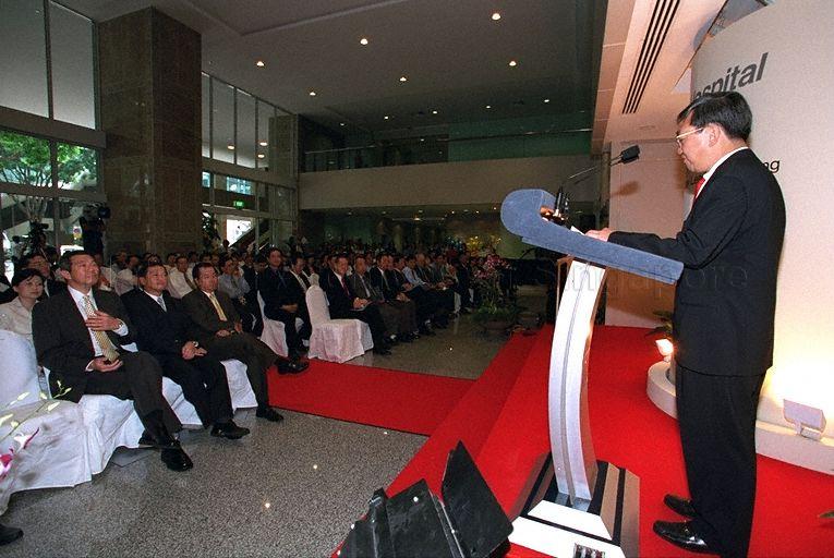 Taken at: Official opening of Raffles Hospital at North Bridge Road Pictured: Guest-of-Honour Deputy Prime Minister Lee Hsien Loong and Executive Chairman of the Raffles Medical Group Dr Loo Choon Yong