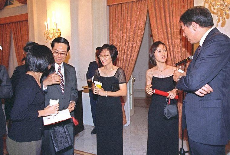 Taken at: President's Scholarship Presentation Ceremony at the Istana State Room followed by dinner at the Banquet Hall Pictured: Minister for Education and Second Minister for Defence Rear Admiral Teo Chee Hean and President's Scholar Denise Wong Huiwen and family