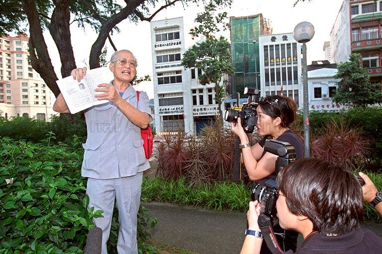 Democratic Progressive Party chief Tan Soo Phuan speaking at the opening day of Speakers' Corner at Hong Lim Park