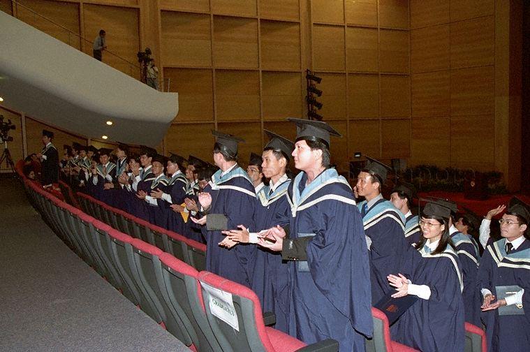 Graduates at Nanyang Technological University (NTU) Main Convocation Ceremony at NTU Nanyang Auditorium. President S R Nathan presides over this event.