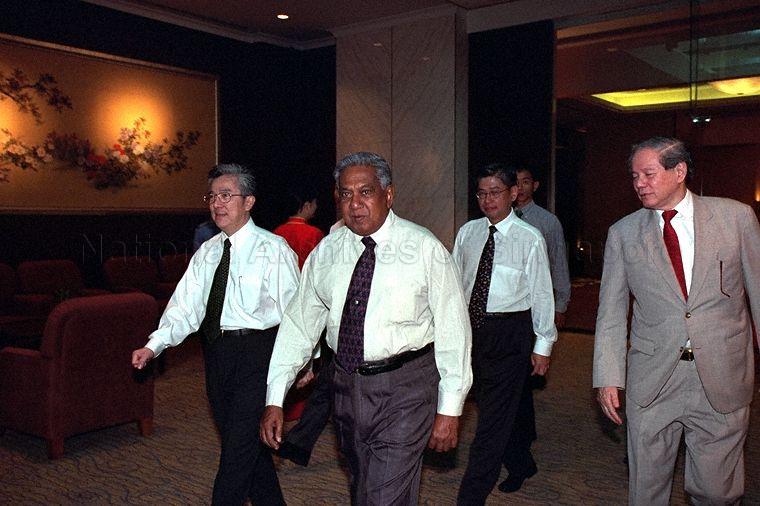 President S R Nathan arriving at Mandarin Hotel for launch