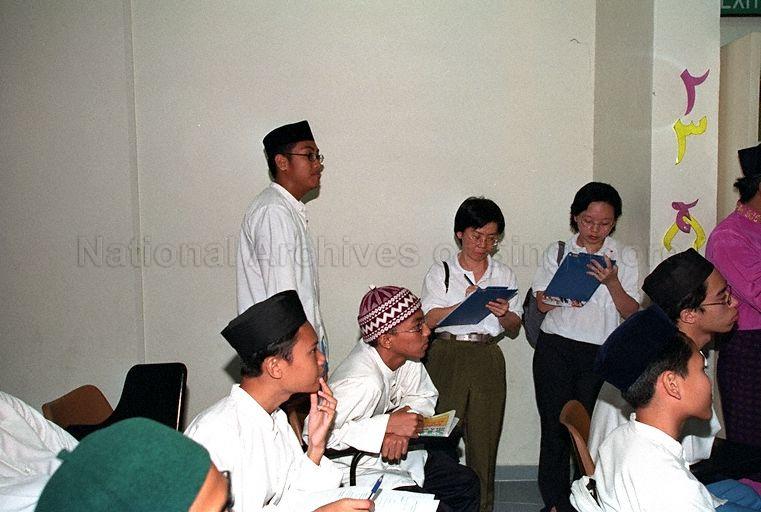 Class in session at Masjid Hajjah Rahimabi Kebun Limau. This Masjid is visited by Minister for Education and Second Minister for Defence Rear Admiral Teo Chee Hean, Member of Parliament for Jalan Besar Group Representation Constituency Associate Professor Dr Yaacob Ibrahim, Member of Parliament for Bukit Timah Group Representation Constituency Dr Wang Kai Yuen and Deputy Secretary General of National Trades Union Congress Heng Chee How during their tour of Whampoa Division.