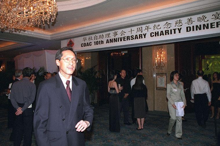 Managing Director of City Developments Limited Kwek Leng Joo, who is one of the trustees of Chinese Development Assistance Council (CDAC) arriving at Island Ballroom in Shangri-La Hotel to attend CDAC 10th anniversary charity dinner. Guest-of-Honour at the event was Prime Minister Goh Chok Tong