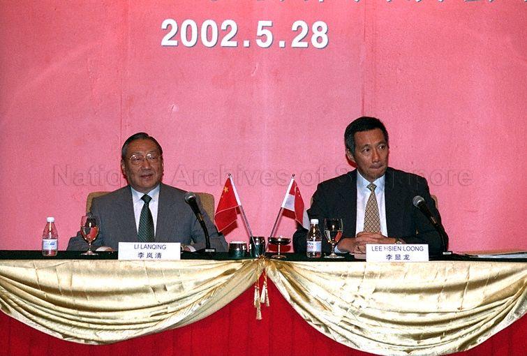 Taken at: 6th China-Singapore Suzhou Industrial Park (SIP) Joint Steering Council (JSC) Meeting at Shangri-La Hotel Island Ballroom Pictured: Deputy Prime Minister and Minister for Finance Lee Hsien Loong and Vice Premier of the State Council of the People’s Republic of China Li Lanqing