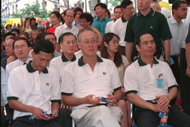 Taken at: Official Opening of Ulu Pandan Community Club cum Upgrading Completion Ceremony for Ghim Moh Green at Ghim Moh Road Pictured: Guest-of-Honour Prime Minister Goh Chok Tong and Minister of State for National Development Dr Vivian Balakrishnan