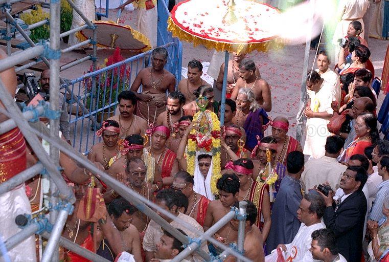 Maha Kumbhabishegam" (consecration) ceremony of Sri Senpaga Vinayagar Hindu temple at 19 Ceylon Road. Prime Minister Goh Chok Tong is Guest of Honour at this event.