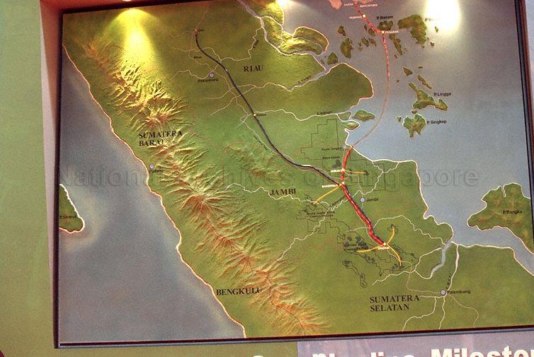 Map of Republic of Indonesia showing natural gas pipeline running from South Sumatra to Singapore via Batam island. Photo taken at ceremony attended by Prime Minister of Singapore Goh Chok Tong at Panaran gas plant on Batam island, Indonesia to mark completion of natural gas pipeline from South Sumatra to Singapore.