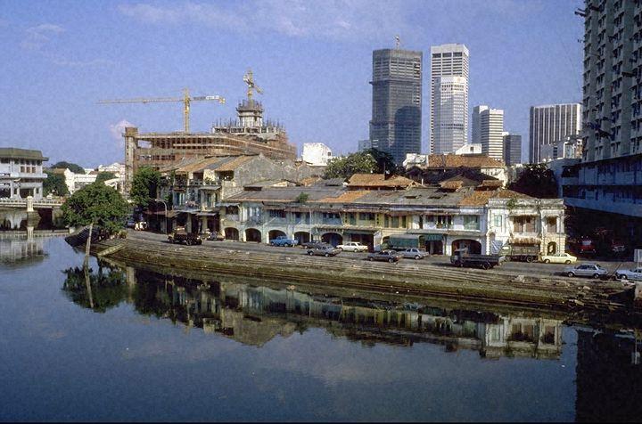View of Singapore River at Boat Quay, near Ellenborough Street, after river clean-up which saw the removal of twakows and tongkangs. On the left is Coleman Bridge.