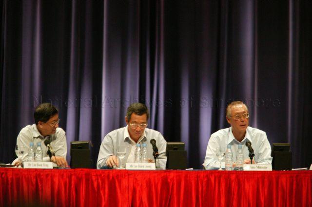 Taken at: Dialogue Session on “Together for Economic Recovery" with Union and business leaders at Nanyang Polytechnic Auditorium Pictured: Prime Minister Goh Chok Tong, Deputy Prime Minister Lee Hsien Loong and Chairman of the National Productivity Board Lim Boon Heng