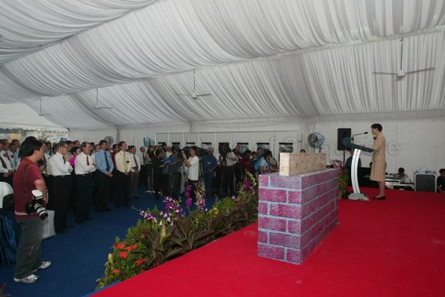 Chairman of National Library Board Ms Lim Soo Hoon addressing guests during foundation stone laying ceremony of the new National Library Building at Victoria Street attended by guest of honour Minister for Information, Communications and the Arts Dr Lee Boon Yang.