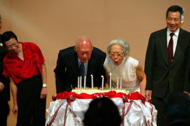 Taken at: Senior Minister Lee Kuan Yew's birthday celebration at Island Ballroom, Shangri-La Hotel Pictured: Senior Minister Lee Kuan Yew, his wife Madam Kwa Geok Choo, Deputy Prime Minister and Finance Minister Lee Hsien Loong and Senior Minister Lee Kuan Yew's daughter Lee Wei Ling