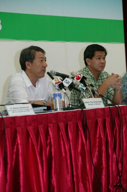 Minister for Defence Rear Admiral Teo Chee Hean (left) and Member of Parliament for Ang Mo Kio Group Representation Constituency Wee Siew Kim at dialogue session with residents of Jalan Kayu Division of Ang Mo Kio Group Representation Constituency
