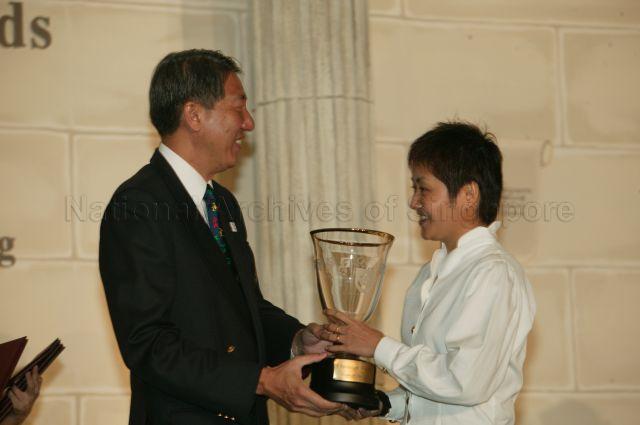 Taken at: Singapore Sports Award 2004 presentation ceremony at Shangri-La Hotel Pictured: Minister for Defence and President of Singapore National Olympic Council (SNOC) Teo Chee Hean