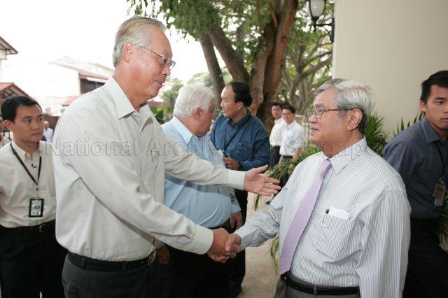 Senior Minister Goh Chok Tong greeting former Member of Parliament for Katong and diplomat Joseph Francis Conceicao whose book "Flavours of Change: Destiny and Diplomacy, Recollections of a Singapore Ambassador" is to be launched at Eurasian Community House in Ceylon Road